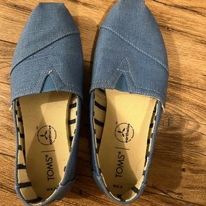 Toms blue 5.5 loafer, worn twice